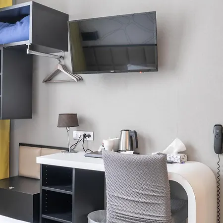 Astoria Hotel 3*