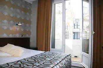 Astoria Hotel 3*